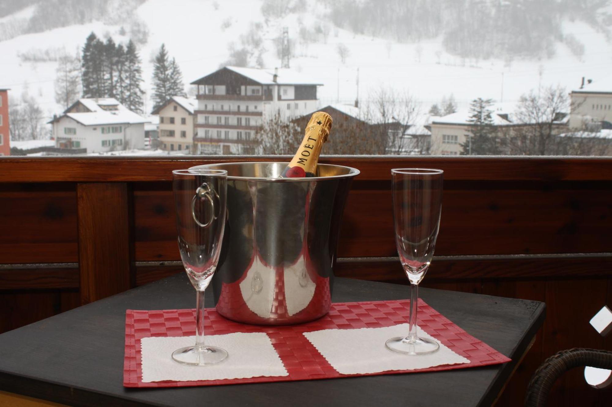 Grichting Hotel & Serviced Apartments Leukerbad Kültér fotó