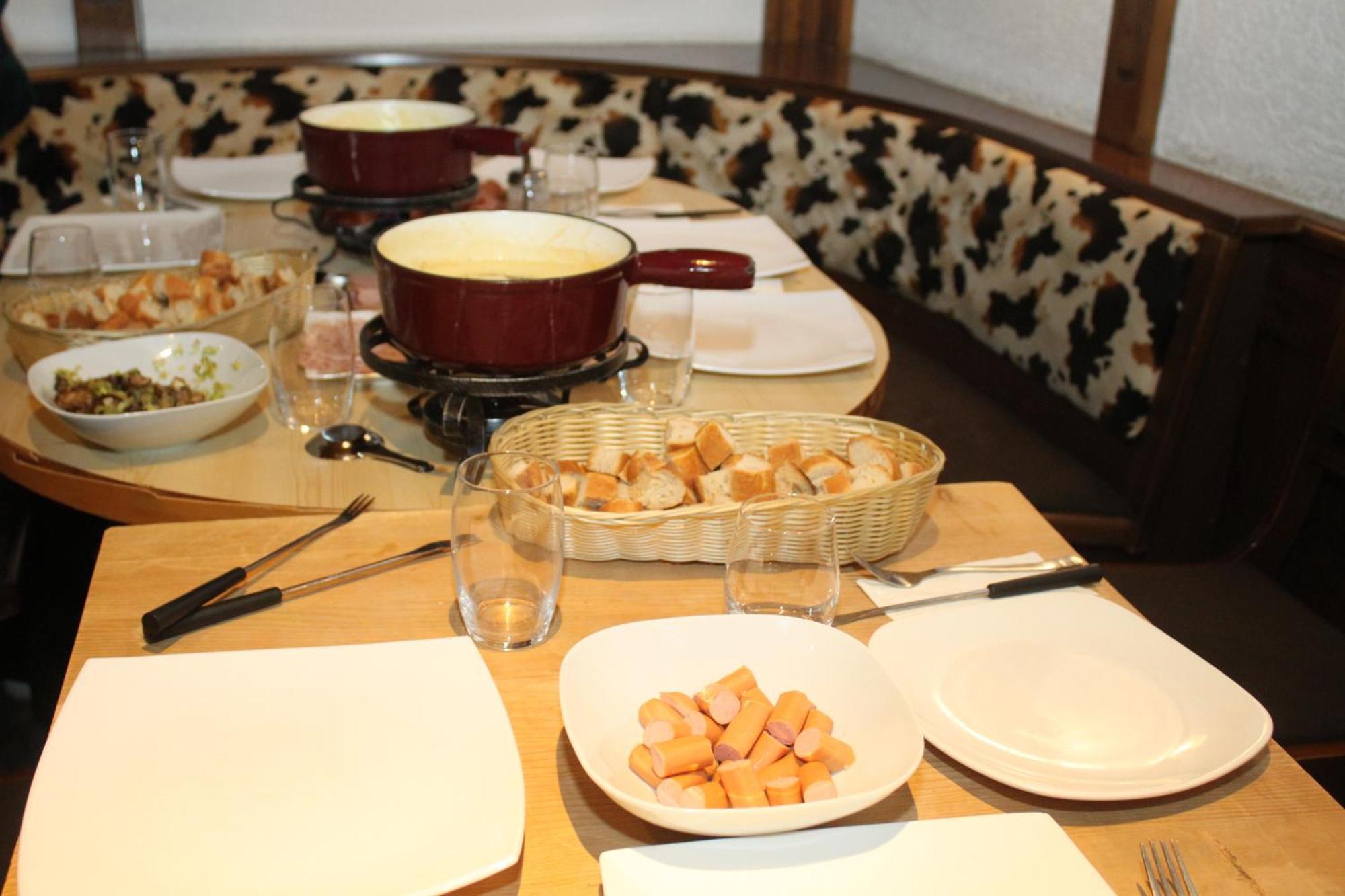 Grichting Hotel & Serviced Apartments Leukerbad Kültér fotó